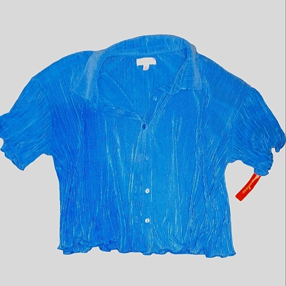 NWT Colsie Collared Button Down Top